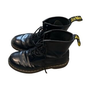 Dr. Martens Classic Leather Boots